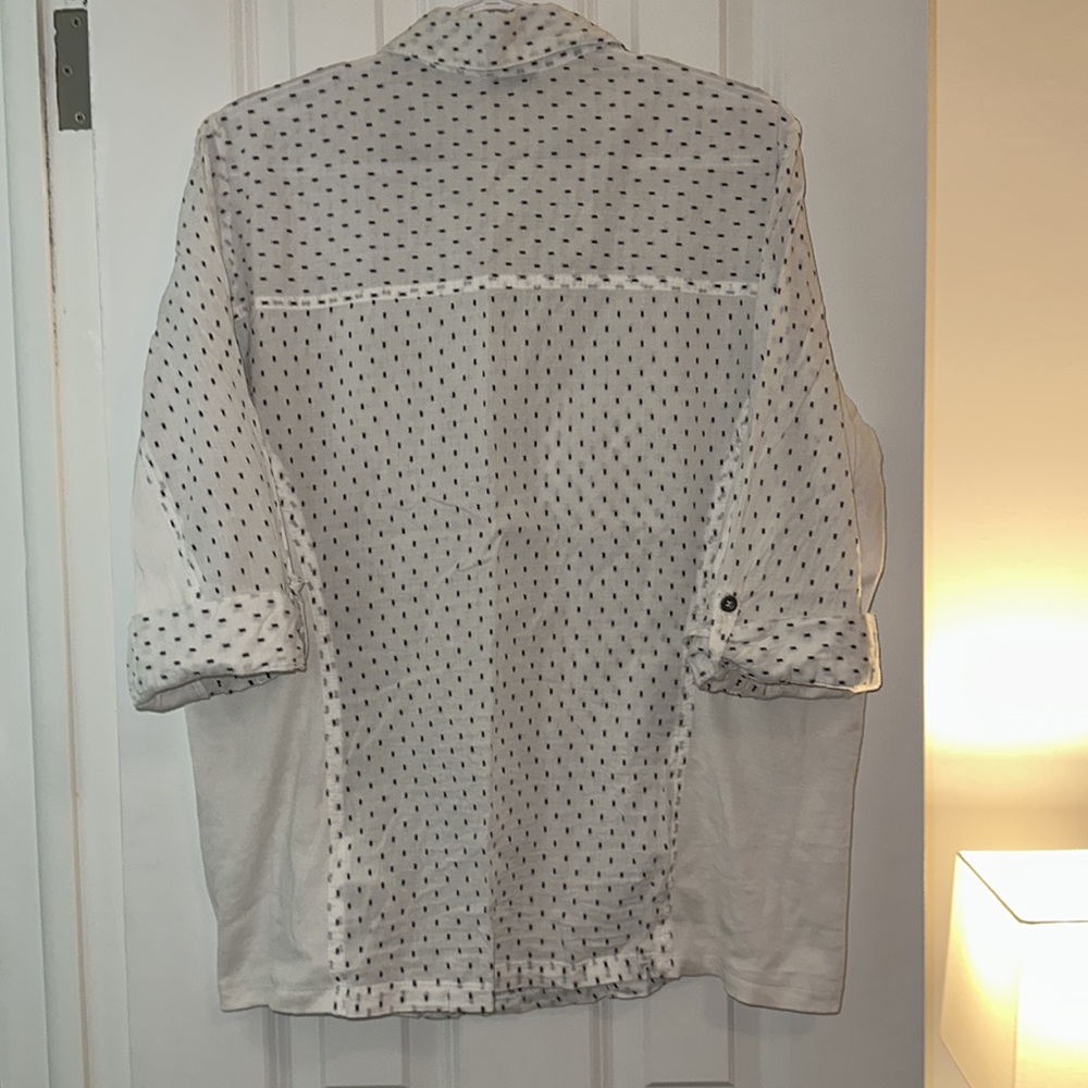 NWOT Collection L Button Top - Picture 7 of 10